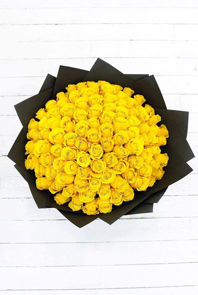 100 Long Stem Yellow Rose Hand-tied - Harrys Flowers London