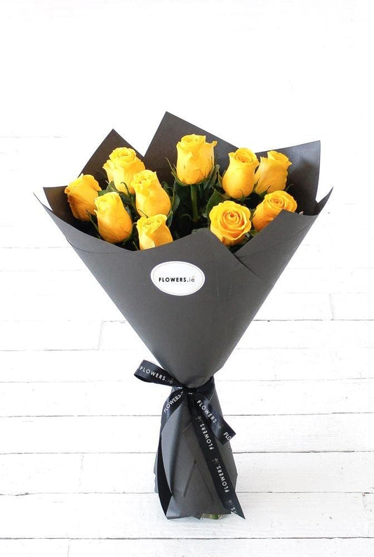 12 Yellow Roses Hand-tied - Harrys Flowers London