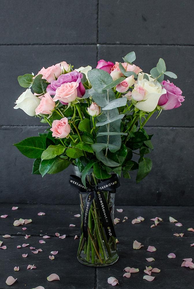 Elegant Blush Bouquet - Harrys Flowers London