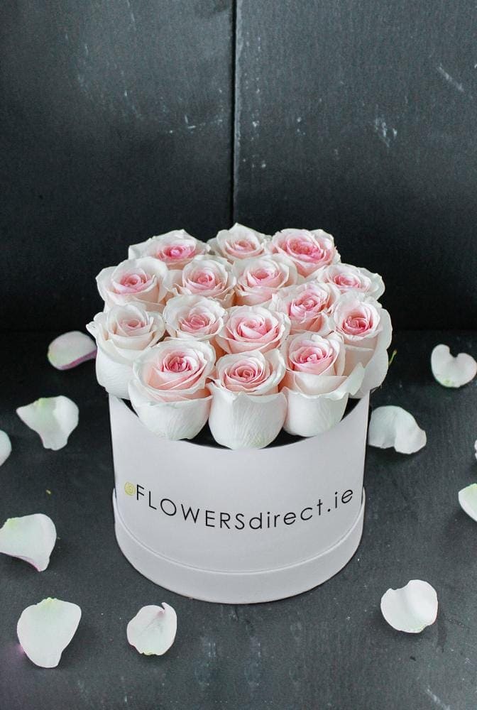 Pink Rose Hatbox - Harrys Flowers London