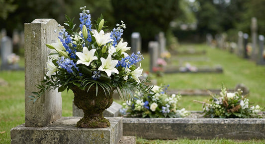 Best burial flower arrangements for a graveside service