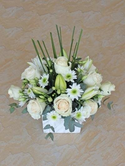 Luxury Marble Elegance: White Rose and Lily Arrangement in a Ceramic Vase