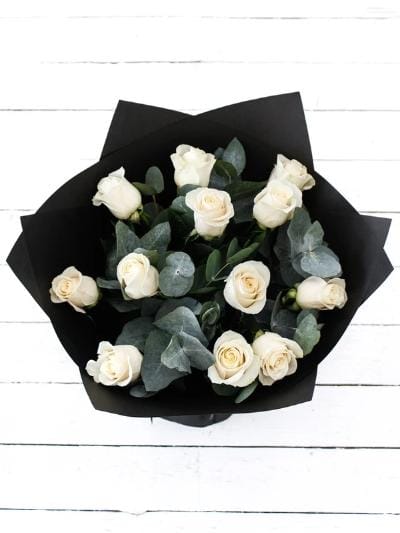 12 x Long Stem White Rose Hand-Tied - Harrys Flowers London