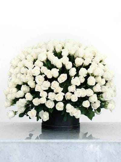 365 Days of Love - Luxury White Roses Hatbox - Harrys Flowers London
