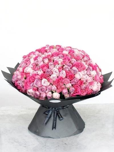 365 Days of Love Pink Rose Bouquet - Harrys Flowers London
