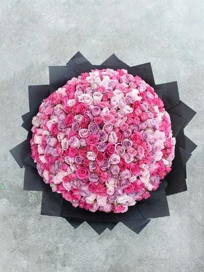 365 Days of Love Pink Rose Bouquet - Harrys Flowers London