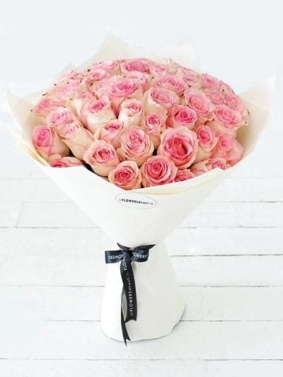 50 Long Stem Pink Rose Hand-tied - Harrys Flowers London
