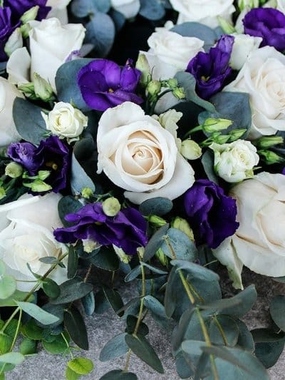 Classic Wreath Purple & White - Harrys Flowers London