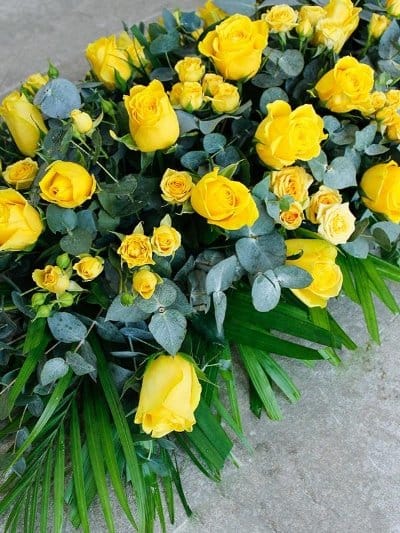 Classic Yellow Rose Sheaf - Harrys Flowers London