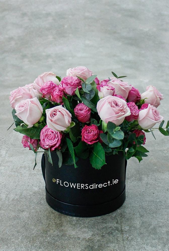 Light Pink Kisses Hatbox - Harrys Flowers London