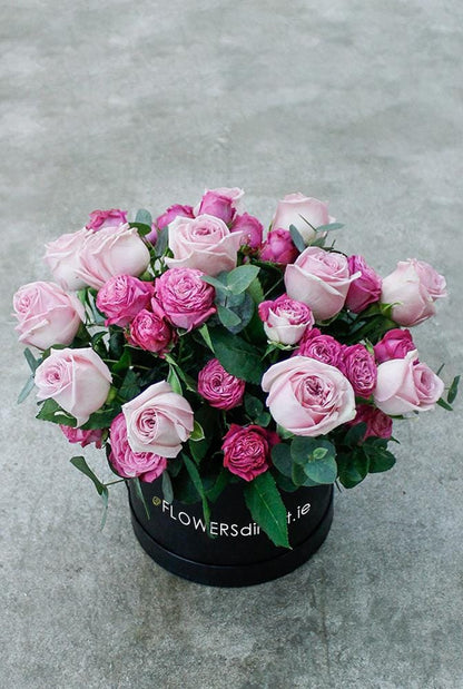 Light Pink Kisses Hatbox - Harrys Flowers London