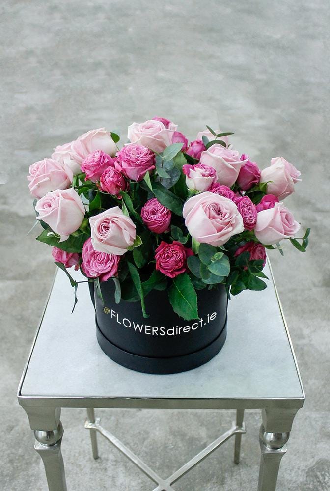Light Pink Kisses Hatbox - Harrys Flowers London