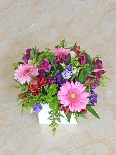 Pink Sorbet Deluxe in a luxury marble effect ceramic vase - Harrys Flowers London