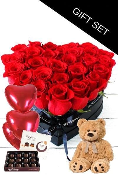 Red Roses in a Small Heart-shaped Gift Set - Harrys Flowers London