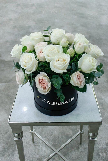 White Kisses Hatbox with Chocolates & Balloons (3) - Harrys Flowers London