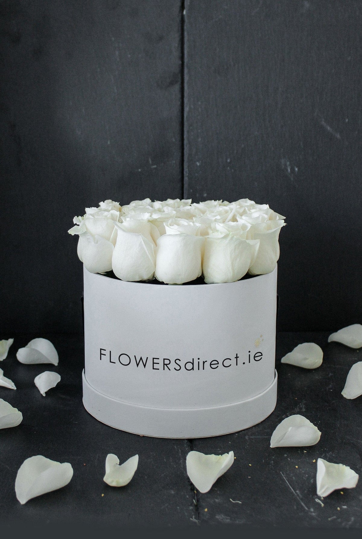 White Rose Hatbox - Harrys Flowers London