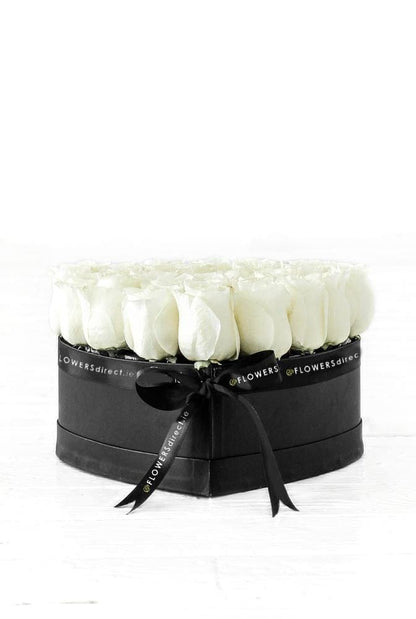 White Roses in a Small Heart-shaped Gift Set - Harrys Flowers London